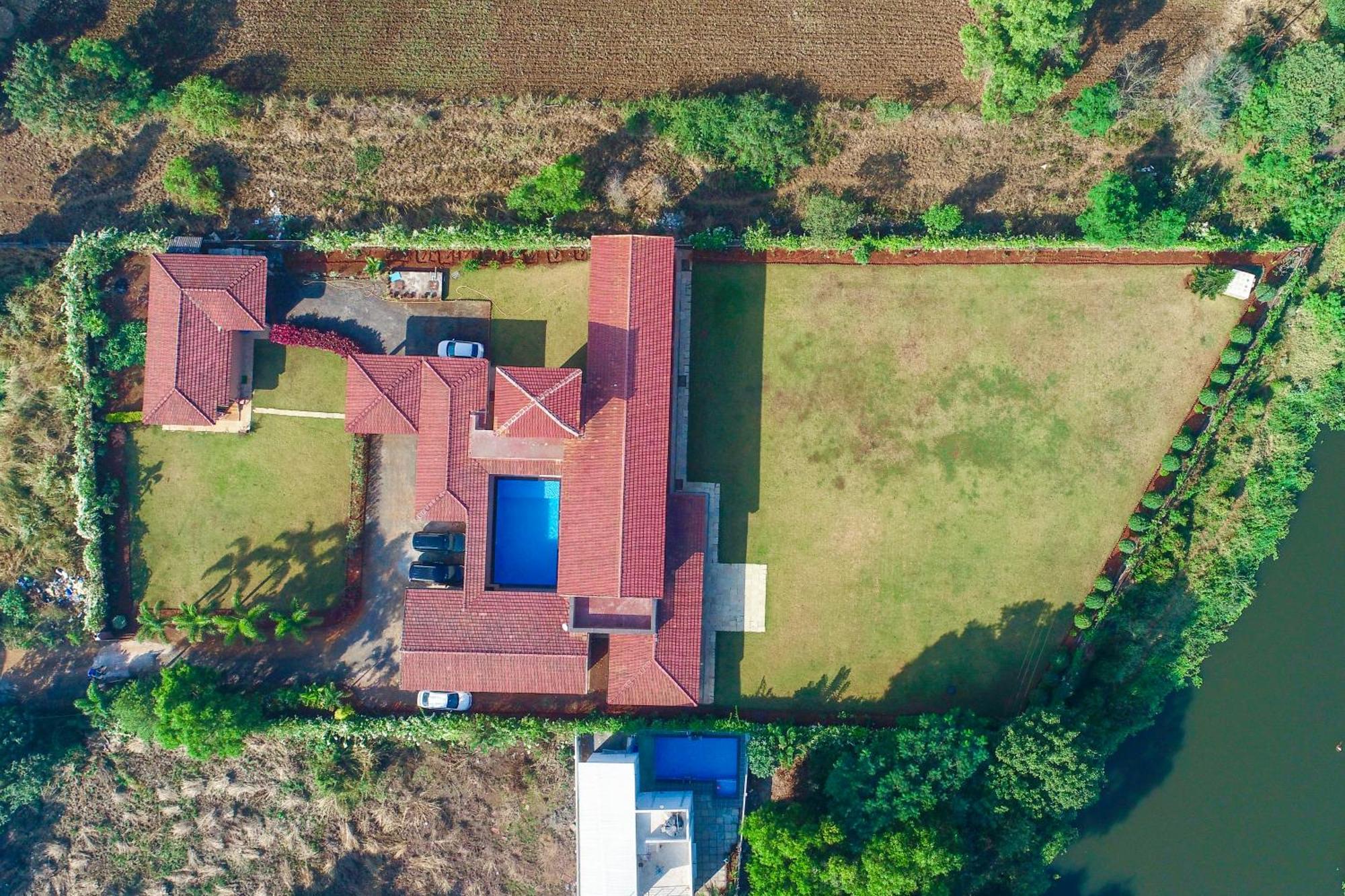White Stallion Villa Lonavala Luaran gambar