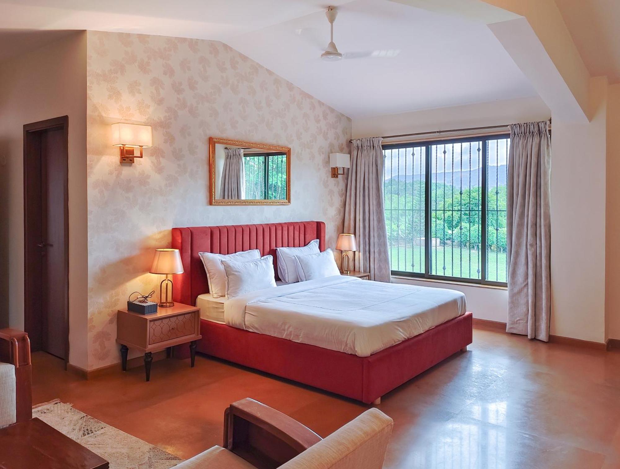 White Stallion Villa Lonavala Luaran gambar